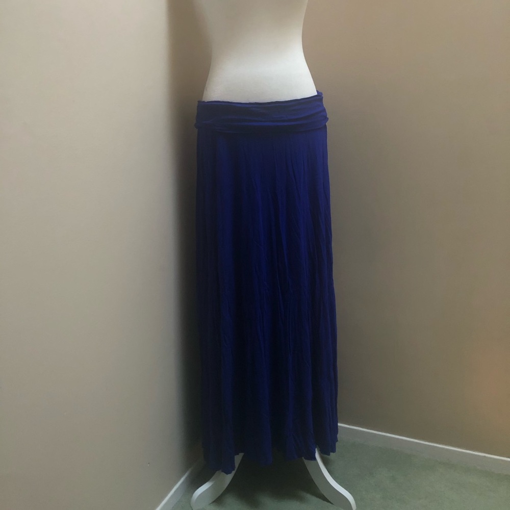 NWOT F21 Maxi skirt